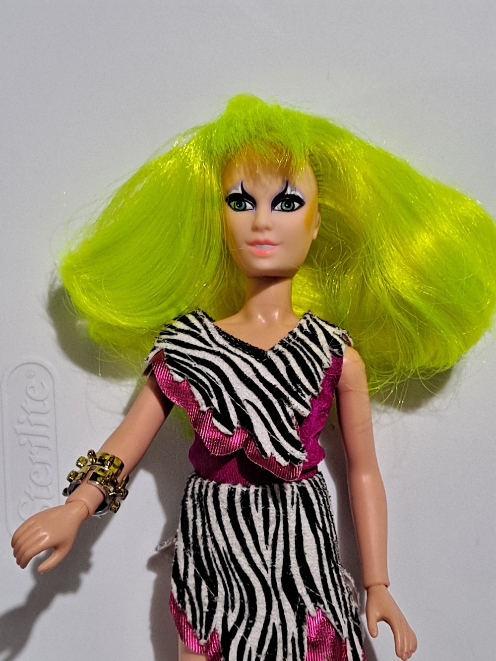 Vintage 1985 Hasbro Jem and The Holograms Pizzazz The Misfits Doll - Picture 5 of 7